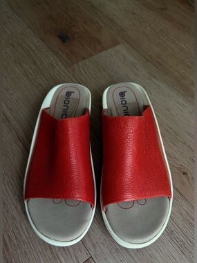Bionica Red Leather Slide Mules w/ Cream Trim- Comfort Footbed - Women's Slip-On